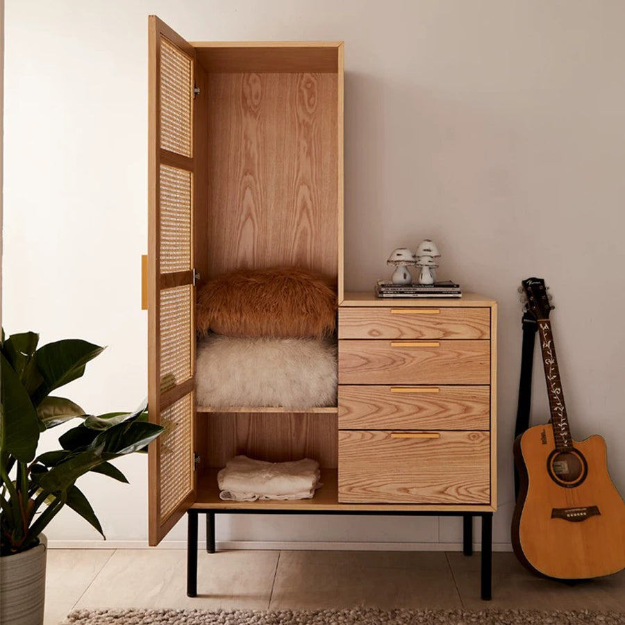 Uno G4 Wardrobe