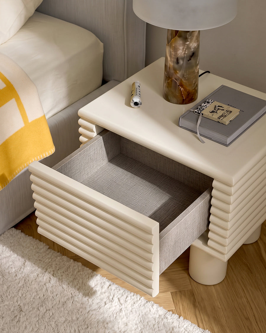 DiGiovanni 2 Drawer Bedside Table, Wood