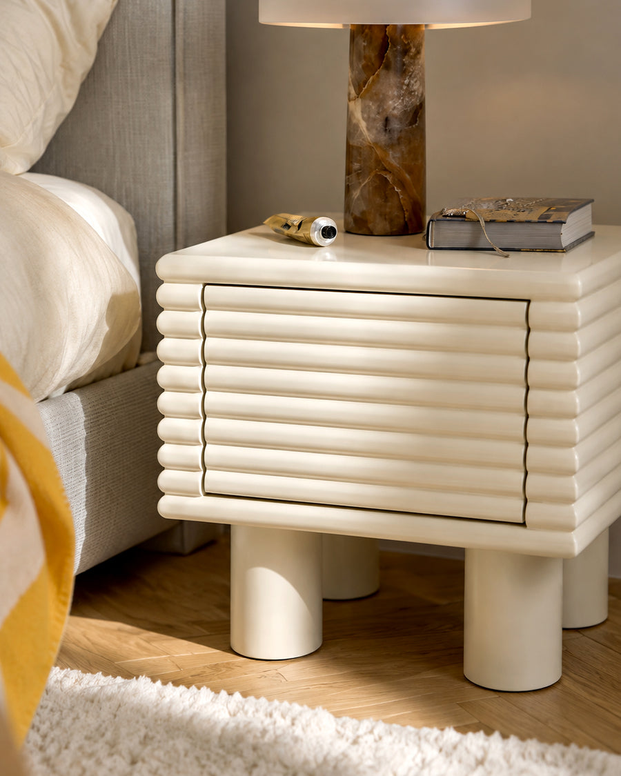 DiGiovanni 2 Drawer Bedside Table, Wood