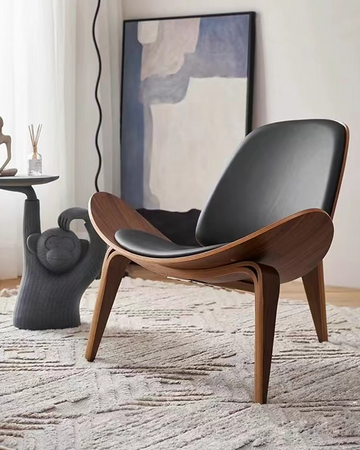 Hans Wegner CH07 Shell Chair, Walnut & Black