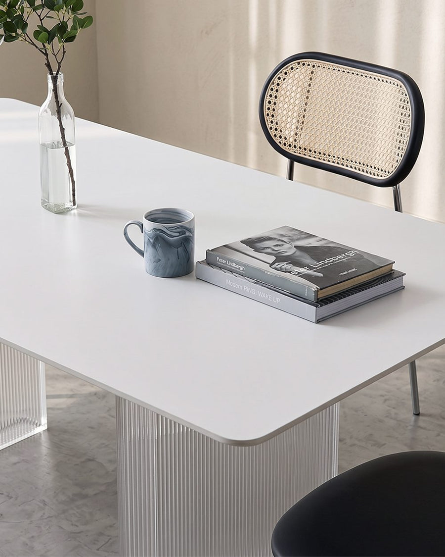 Leonie White Dining Table, Acrylic 产品图 16