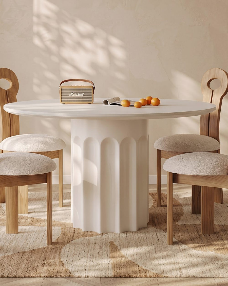 Heman Round Dining Table, White & Cream 产品图 15
