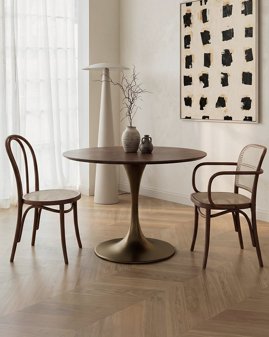 Justina Small Round Dining Table, Solid Wood 产品图 10